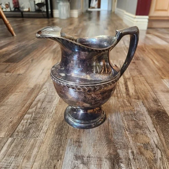 Vintage Quadruple Plate Silver Water Pitcher with Ice Guard 62755G Hallmarked 9