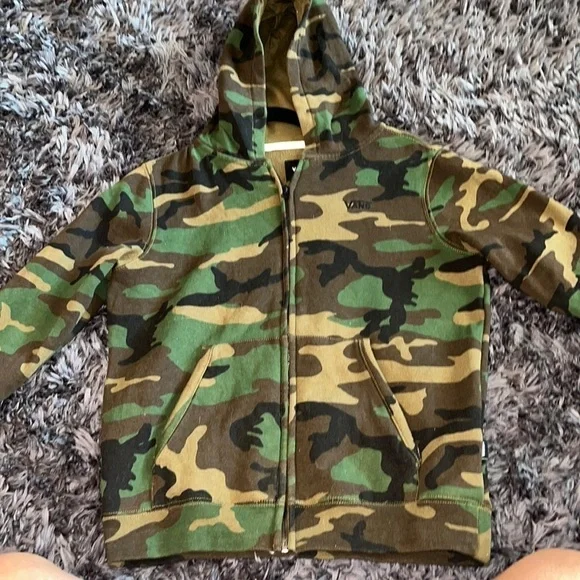 Vans Boys zippered Hoodie Sweatshirt Green Brown Camo. Pockets Long Sleeve