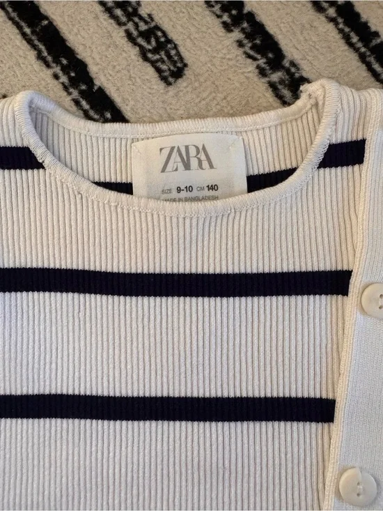Zara striped Ribbed Crewneck Sweater Tank with Navy Stripes