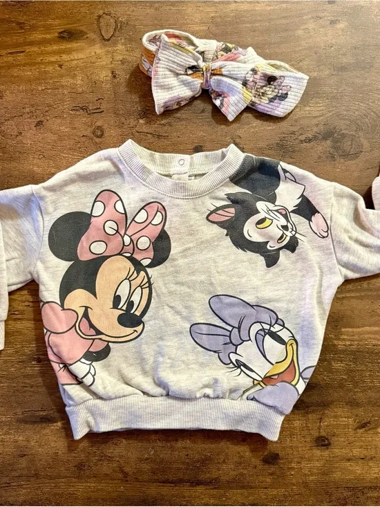 Disney Pastel Pink & Lavender Minnie, Daisy & Figaro Pullover