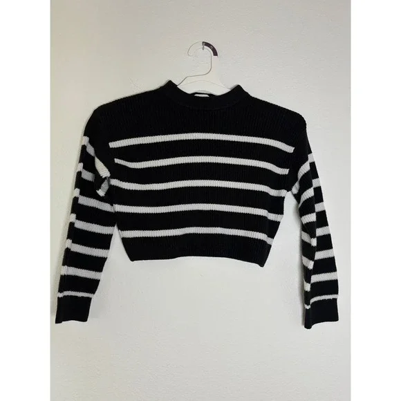 HM Girls Black White Striped Cropped Knit Sweater Size 8-10 Long Sleeve Pullover