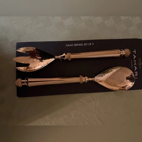 Tahari Elegant Gold Salad Server Duo‎