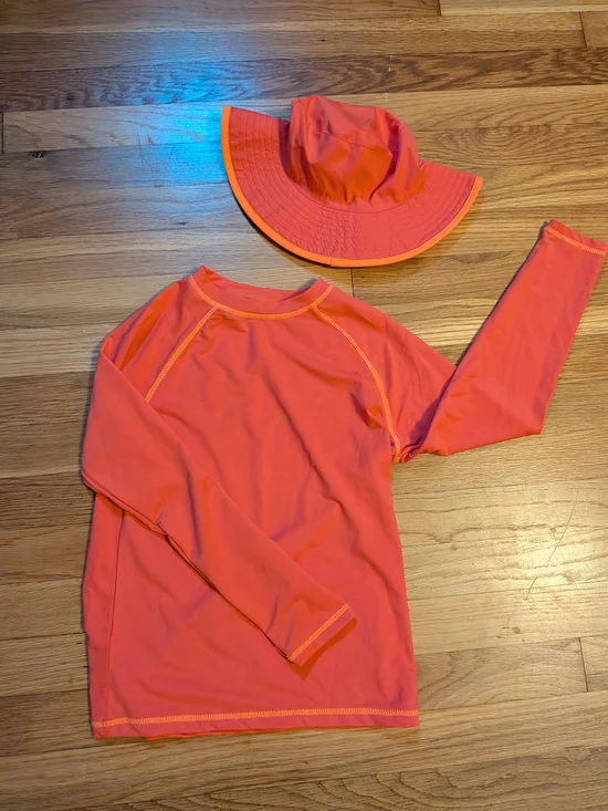 Kids Large Coral Long-Sleeve Rash Guard Swim Shirt with Sun Hat