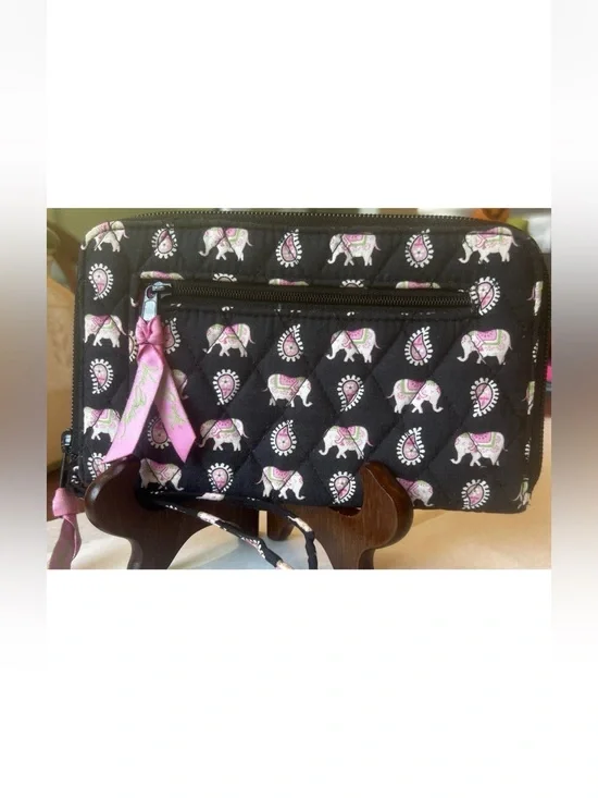 Vera Bradley Wristlet/wallet in retired 