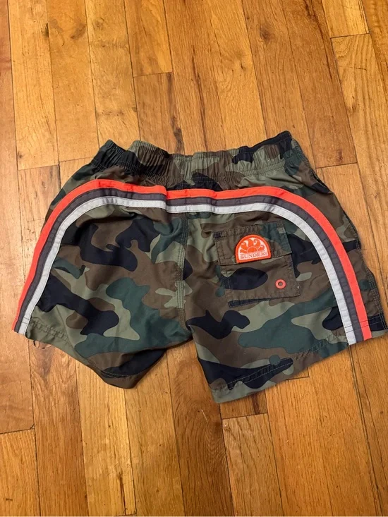 Sundek boy’s Camo Swim Shorts bathing suit with liner size 10 - great condition