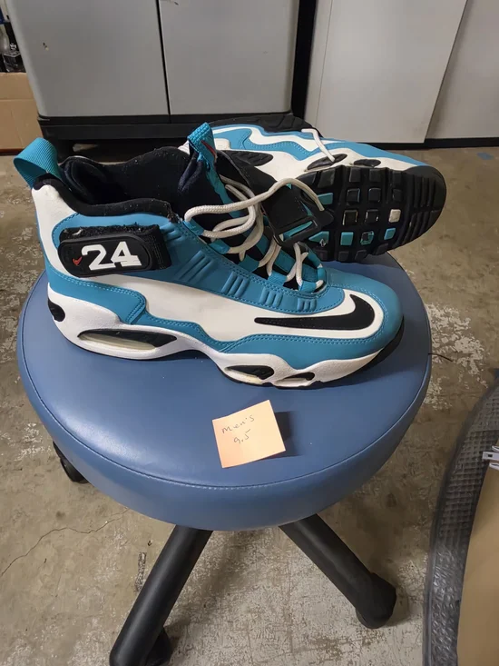 Nike Men’s Teal, White & Black 24 Mid-Top Sneakers