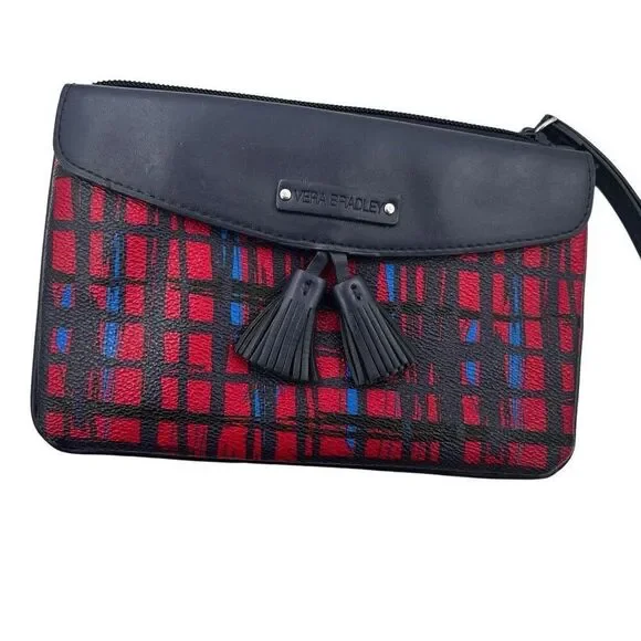 Vera Bradley wristlet front magnetic closure 3 credit card pocket