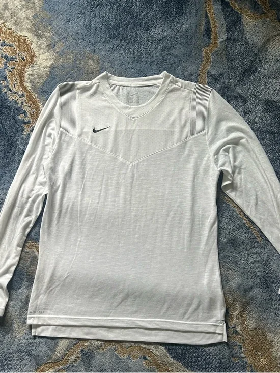 Nike Men’s White Long Sleeve Dri-FIT Crew Shirt
