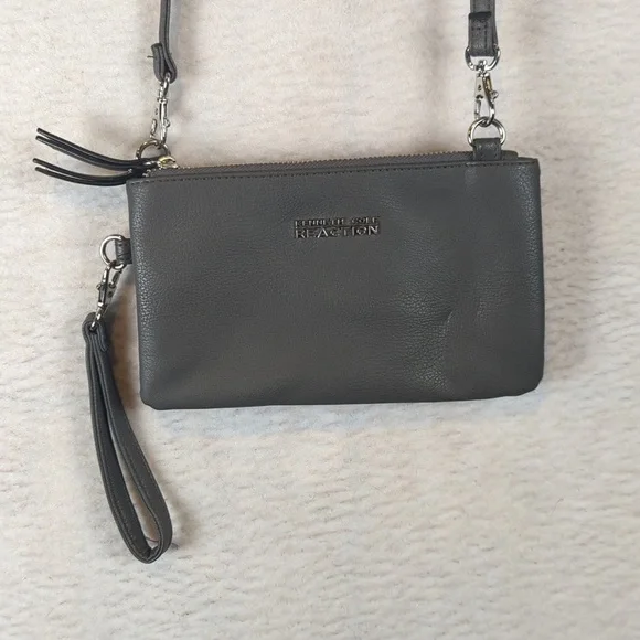 Kenneth Cole‎ Reaction Women's Gray Clutch Purse