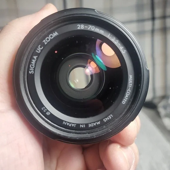 Sigma 52mm 28-70mm Zoom Lens Minolta AF Black f/3.5-4.5 UC Multi-Coated Japan‎