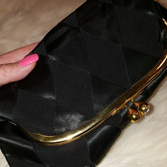 MARTHA KLEIN CREATION SATIN WEAVE CLUTCH‎ VINTAGE