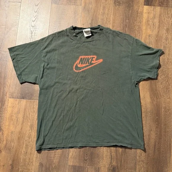 Vintage Nike Silver Tag T-Shirt Mens XL Green Red Spray Logo Y2K Faded Cotton