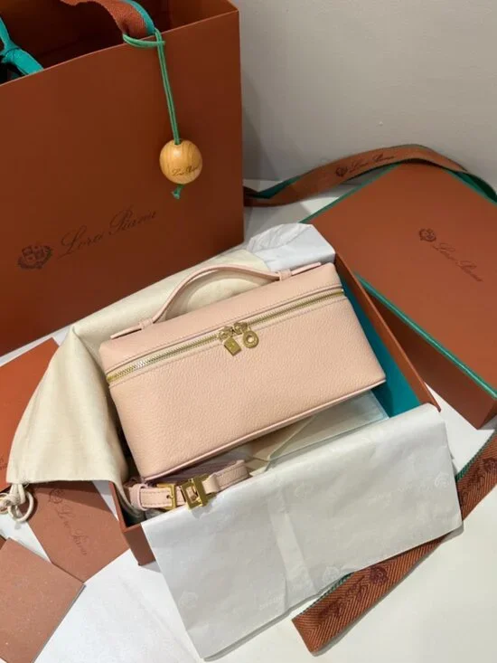Loro Piana Extra Pocket L19 Pink
