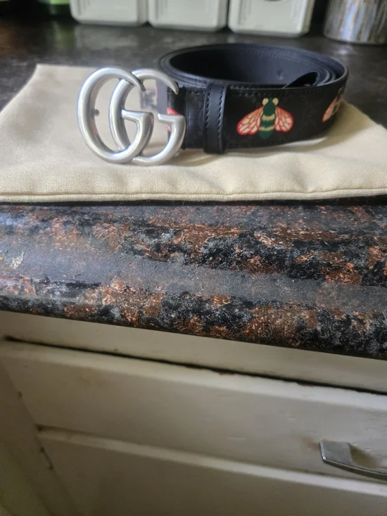 Gucci Black Leather Belt with Silver Double G Buckle and Red/Green Bee Motif