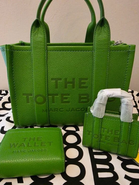 Marc Jacobs Small Leather Green Tote Crossbody w/ Matching Wallet & Tote Charm