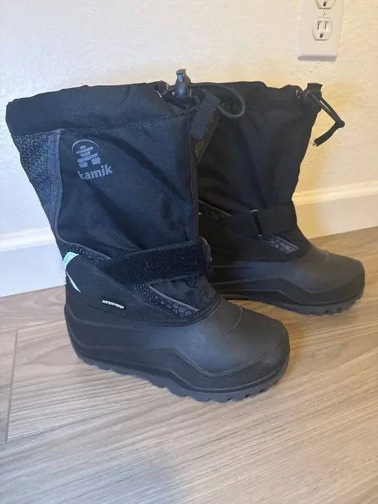 NEW Kamik Kids Size 1 Waterproof Winter Snow Boots Black Insulated Unisex