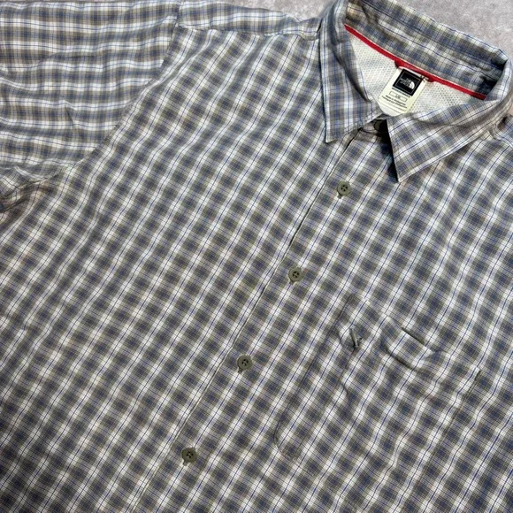 The North Face Mens Large Plaid Button Down Shirt Short Sleeve Gray Blue TB50