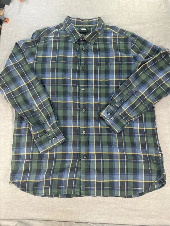 The North Face Men's XL Plaid Button-Down Shirt in Blue and Green Cotton Blend