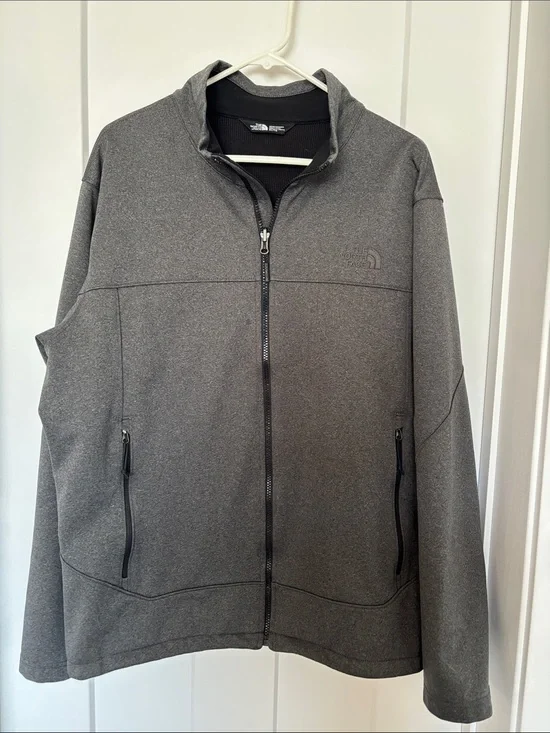 The North Face Men's Charcoal Gray Full-Zip Performance Jacket
