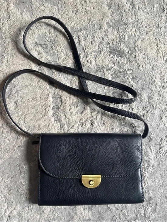 Fossil Black Leather Crossbody with Gold-Tone Clasp peeling inside. See pics.