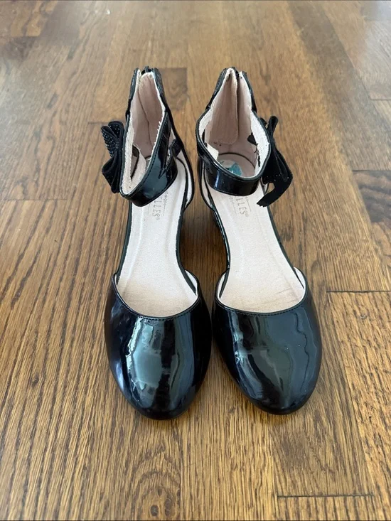 Seychelles Black Patent Ankle-Strap Dress Shoes with Bow Accent