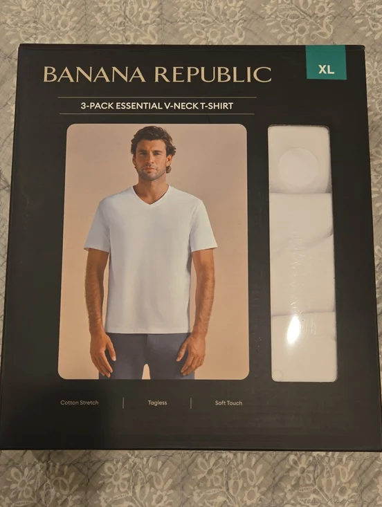 Banana Republic White V-Neck Short Sleeve T-Shirt 3 Pack New