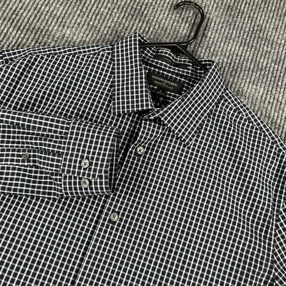 Banana Republic Shirt Mens Large Black Check Long Sleeve Button Up Athletic Fit