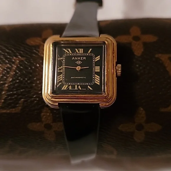 Anker KR Vintage Watch‎ Mechanical Wind-Up Watch With Black Patent Leather Band