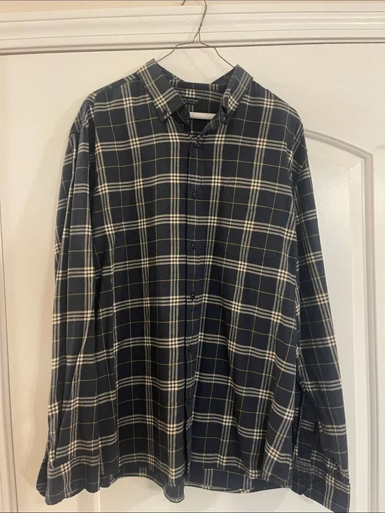 Banana Republic Navy Plaid Button-Down Flannel Shirt with White & Yellow Lines