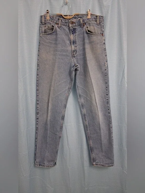 Vintage Orange Tab 550 Levi's Straight-Leg Jeans in Light Blue Denim