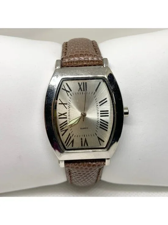 Vintage SKC men’s classic wrist watch silver tone 30mm Roman indices running