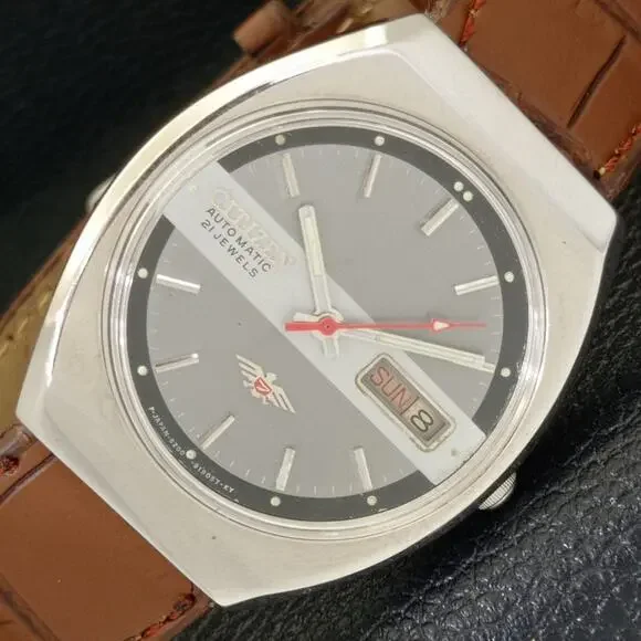 Vintage 1980 Citizen Automatic Mens Silver Watch W/daydate & Gray accents