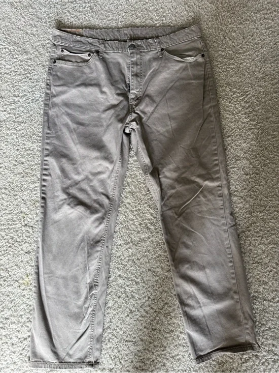 Levi's Men's Chino Pants in Light Gray-Taupe