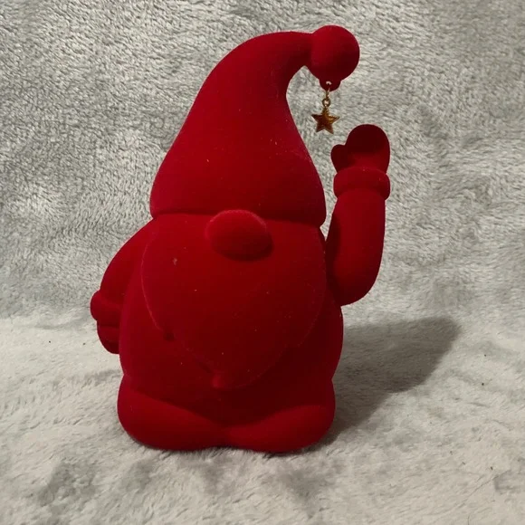 Red Flocked Waving Gnome Christmas Figurine Gold Star Battery Operated 8.5