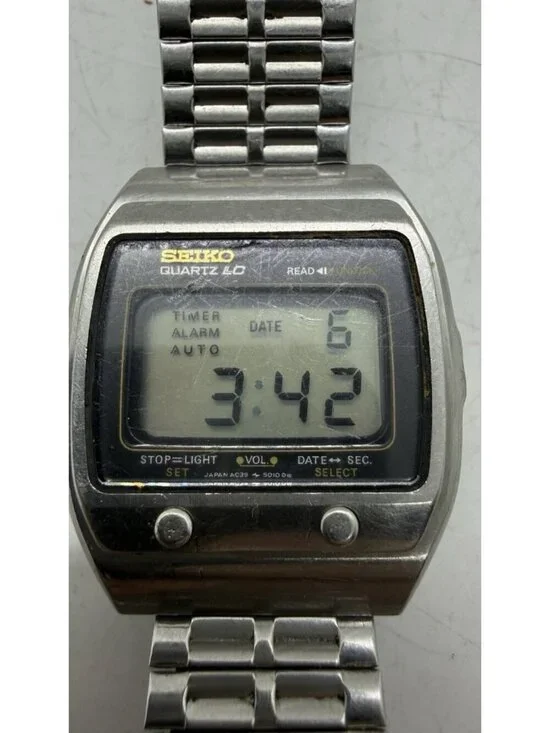 Vintage Seiko Quartz LC A039-5019 Men's Digital Watch Spiedel Bracelet Stainless