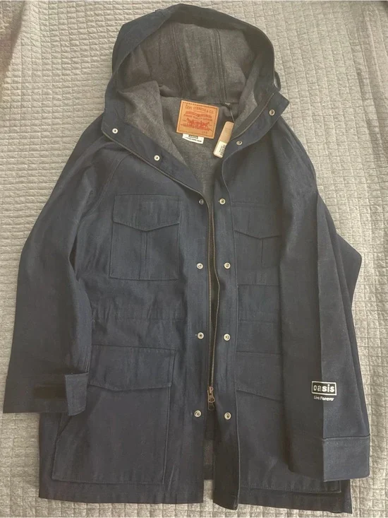 Oasis x Levi’s Dark Navy Hooded Parka NWT!