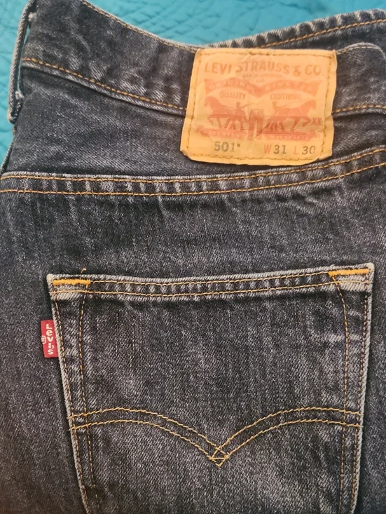 Levi's Men's Dark Blue Straight-Leg Jeans with Contrast Stitching