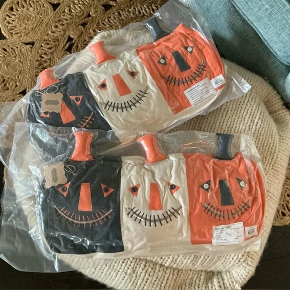 NWT Set of TWO Mud Pie Halloween Pumpkin Pillows Adorable Retail $48 Each