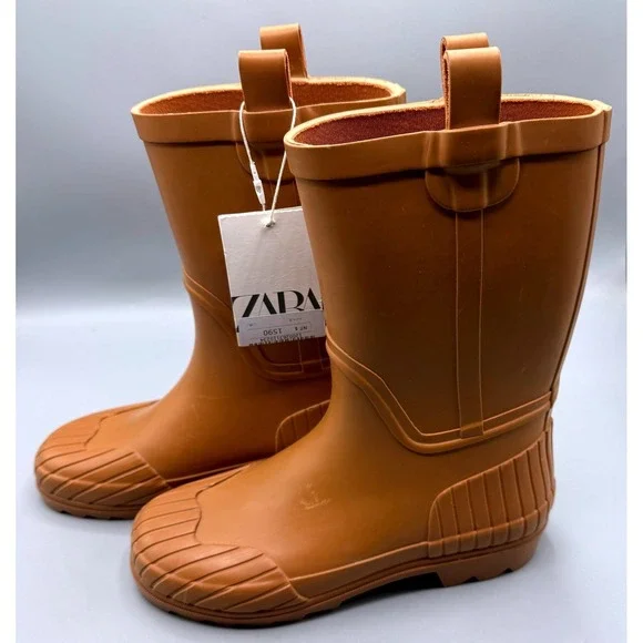 Zara Kids Rubber Rain Boots Camel Tan Waterproof Lug Sole EU 34 2002/631/102