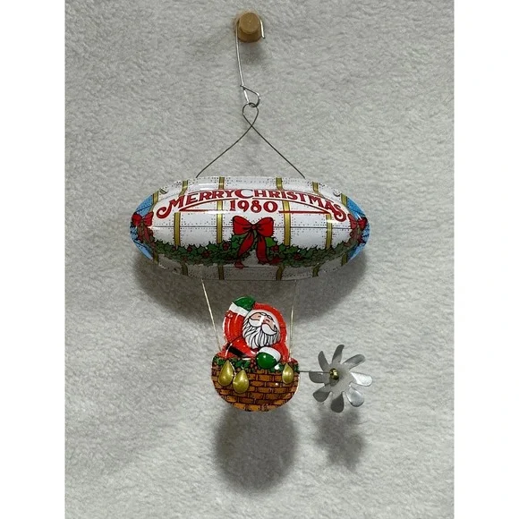 Hallmark 1980 Merry Christmas Santa Hot‎ Air Balloon Ornament Tin