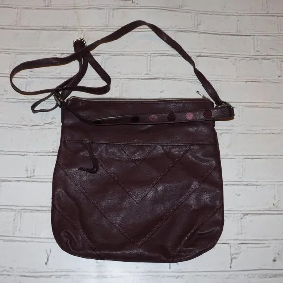 🍷 Relic Maroon Shoulder Purse · 13x13