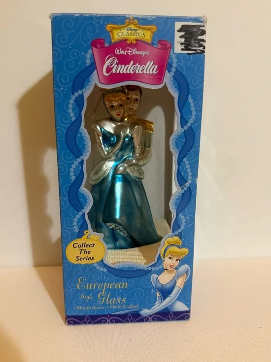 Walt Disney Cinderella & Prince European Glass Blown Christmas Ornament‎ 6.5