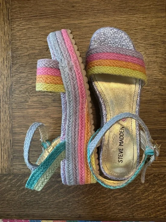 Steve Madden Cleo Rainbow Wedge Sandals Girls 1M