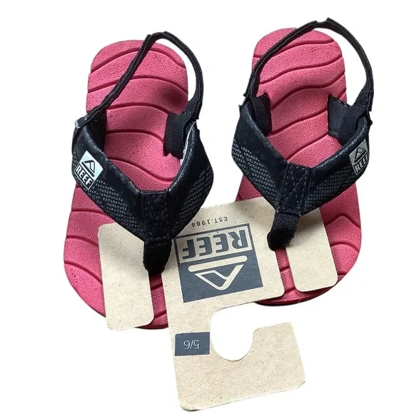 NWT REEF Sandals Red/Black Kids Sandals Size 5/6