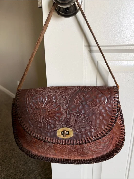 Vintage 70s Tooled Leather Floral Crossbody Purse 🤎 Western Boho