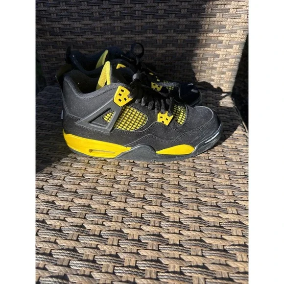 Air Jordan 4 Retro 