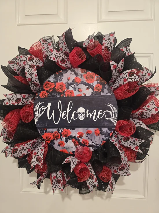W171 – Gothic Red Rose Halloween Welcome Wreath Handmade Halloween wreath featur