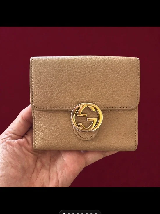 GUCCI Interlocking GG bifold WALLET
