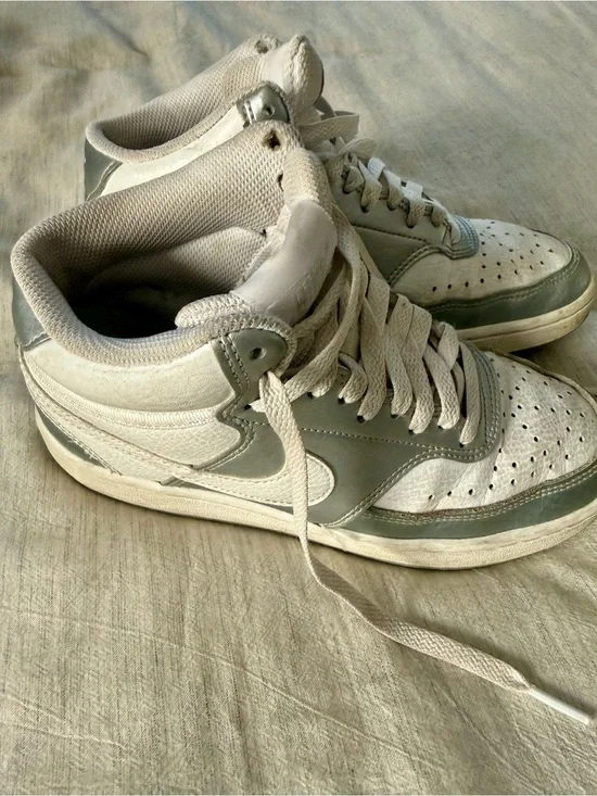 Nike Kids High-Top Sneakers in Off-White and Olive