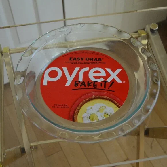 PYREX BAKE IT! Easy Grab Pie GLASS Baking Dish FLUTED EDGE 9.5